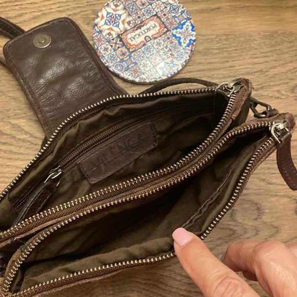 Vilenca  Holland handcrafted leather small crossover - Picture 4 of 5